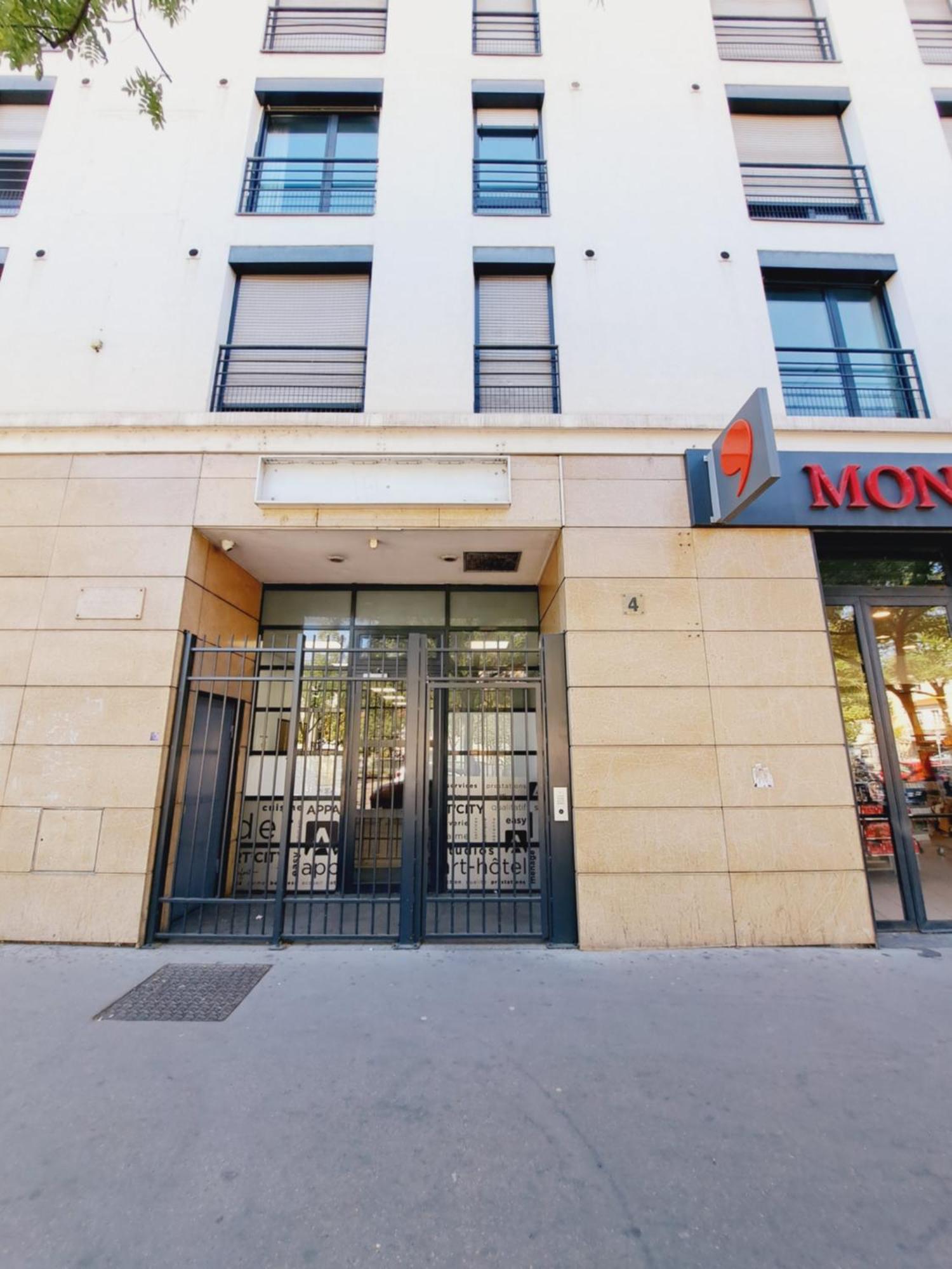Le Valmy: Appartement Lumineux Au Pied Du Metro Lyon Eksteriør billede